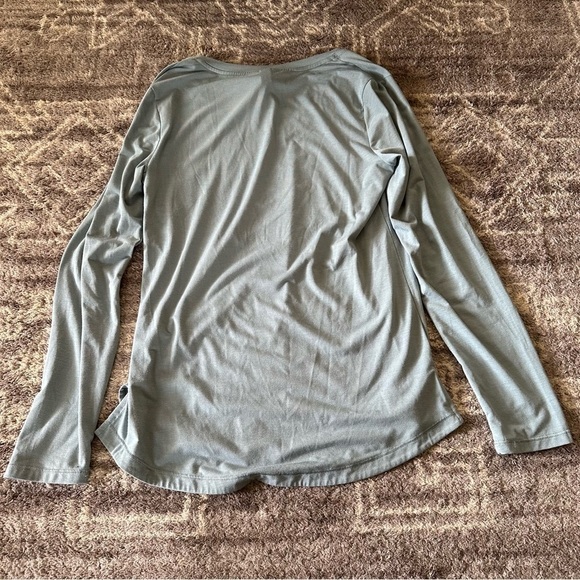 Athleta Essential V Neck Long Sleeve Top Seafoam Green - Picture 6 of 6